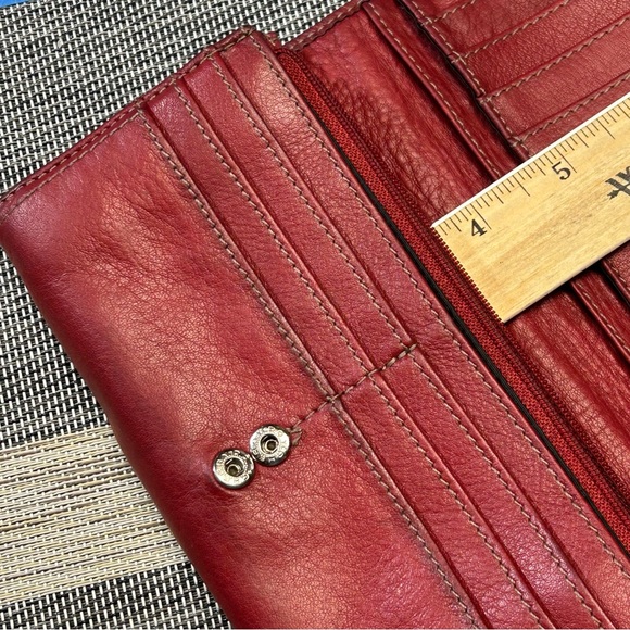 Tignanello Womens Accordion Wallet Purse Genuine Leather Snap Button Closure Red - Picture 12 of 17